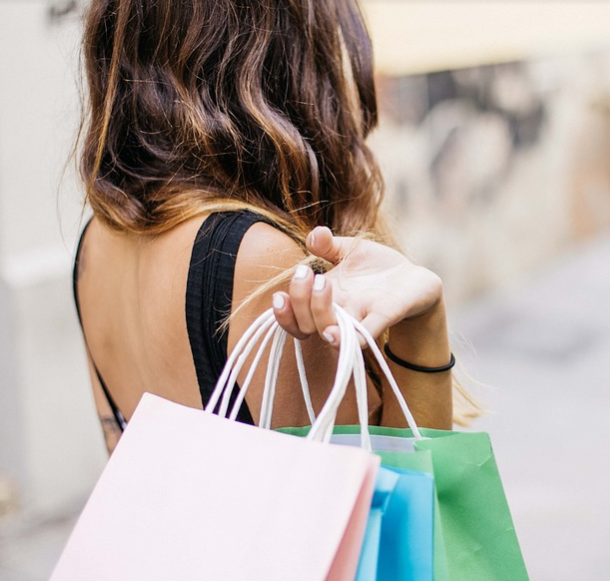 women_shopping